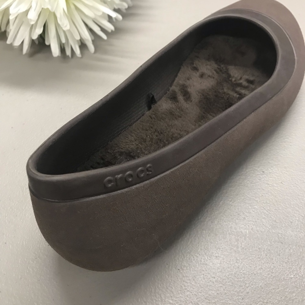 Crocs Flat Shoe Gray Faux Fur Sole Inside DEFECT - Picture 3 of 6